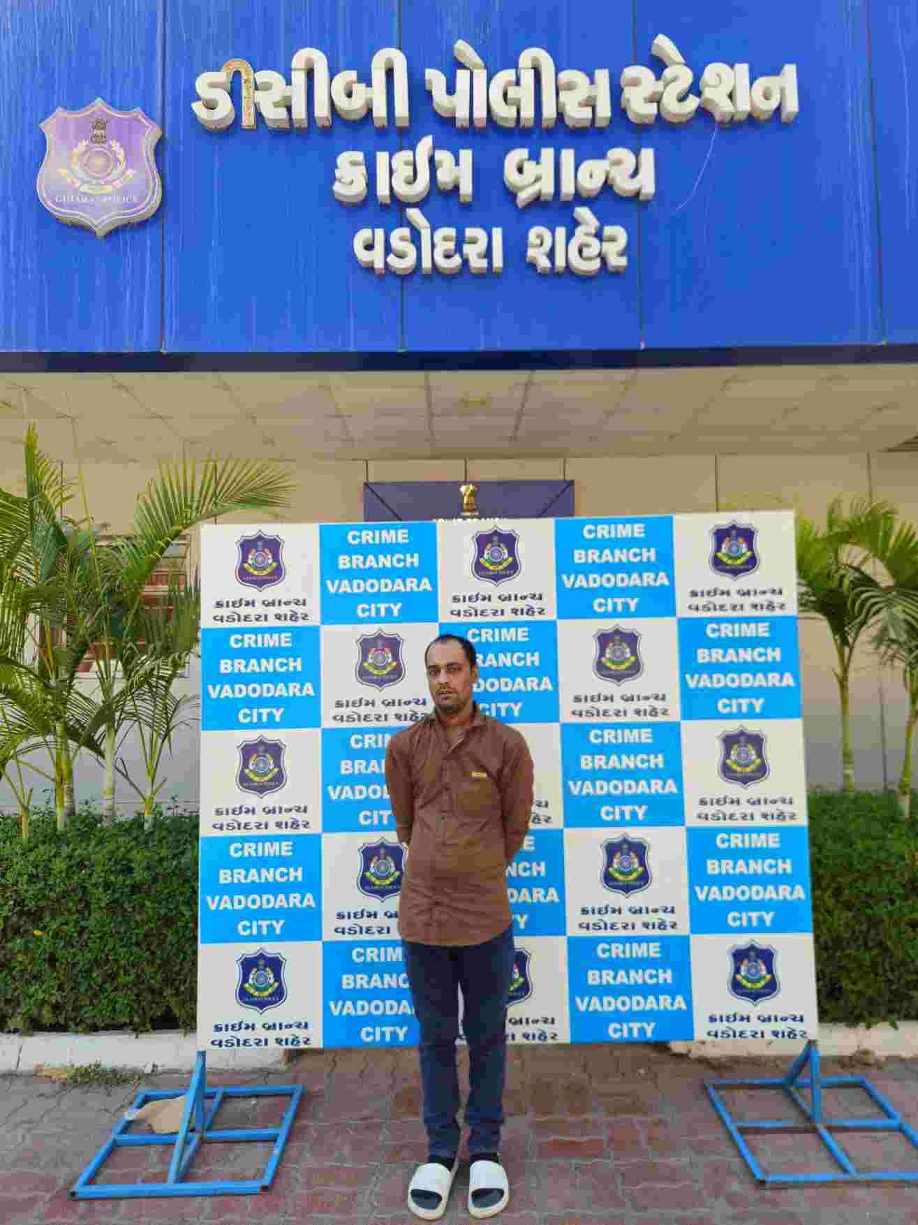 જેલમાંથી વચગાળાના જામીન મેળવી ફરાર થયેલો નામચીન ચિરાગ પંડ્યા ઝડપાયો