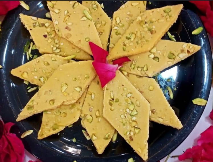 અવનવી વાનગી : સાકર પાપડી બનાવવાની રીત