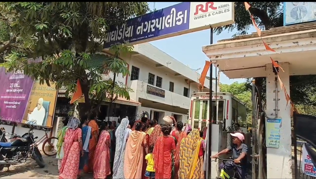 છેલ્લા 15 દિવસથી પિવાનુ પાણી નહિ સમસ્યા 
