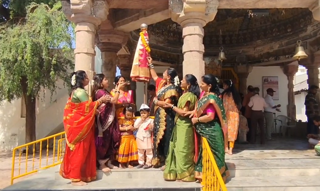 ખંડેરાવ મંદિર ખાતે મહારાષ્ટ્ર સમાજની મહિલાઓ દ્વારા ગુડીની પૂજા અને ગુડી પાડવાની ઉજવણી