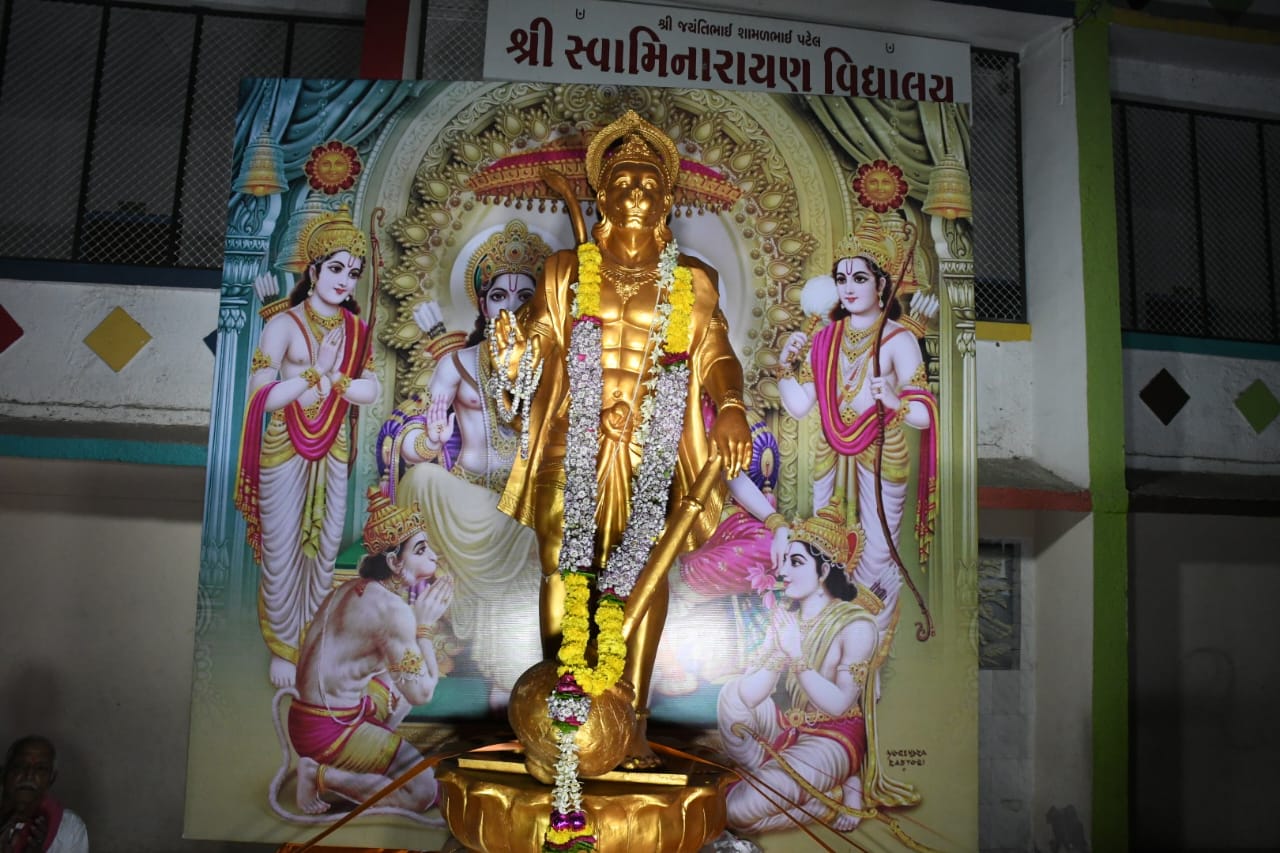 હનુમાન જન્મોત્સવ નિમિત્તે વડોદરામાં સૌથી મોટી હનુમાનજી કી ભવ્ય સવારીનું સતત ચોથા વર્ષે આયોજન કરાયું 