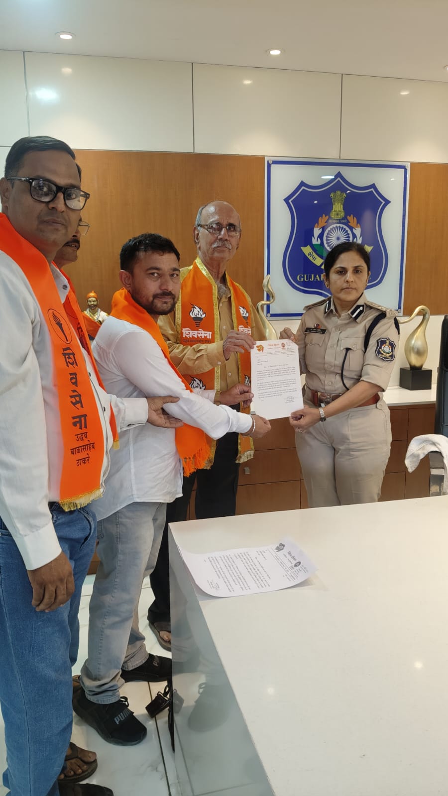 સમા વિસ્તારમાં પોલીસ દ્વારા કરેલ ગેર વર્તણુક અંગે રજુઆત કરાઈ