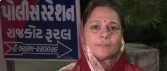 પદ્મિનીબા વાળા અને તેમના પુત્ર સહિત 5 લોકો વિરુદ્ધ હનીટ્રેપની ફરિયાદ