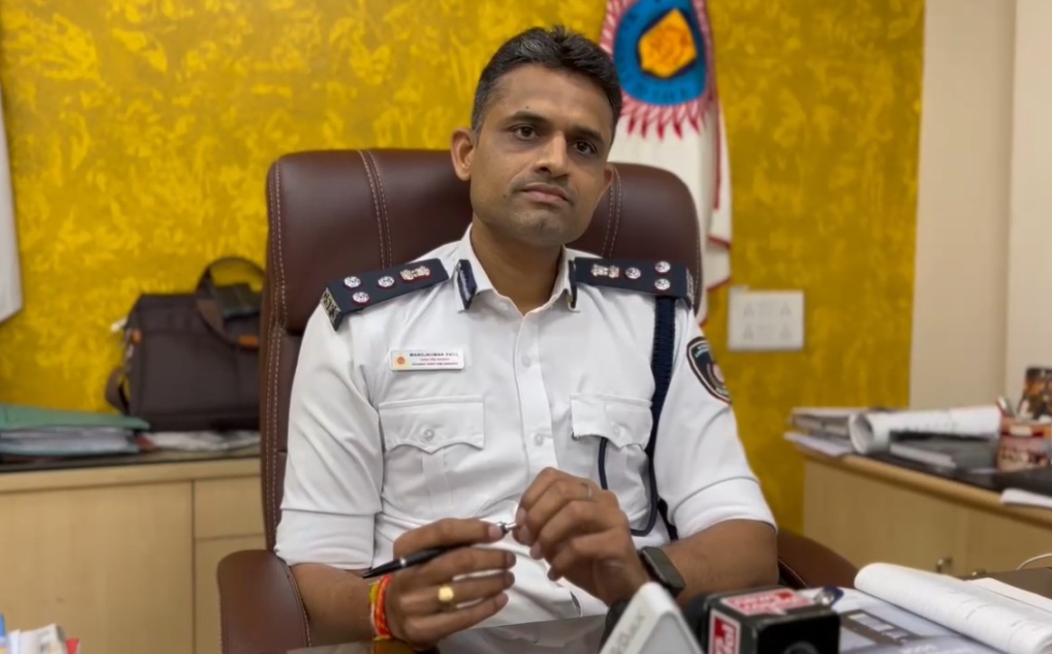 બિનઅનુભવી સીએફઓએ નકલી ફાયર એનઓસી મુદ્દે પોતાના હાથ ખંખેર્યા અને પોલીસ પર ટોપલો ઢોળ્યો