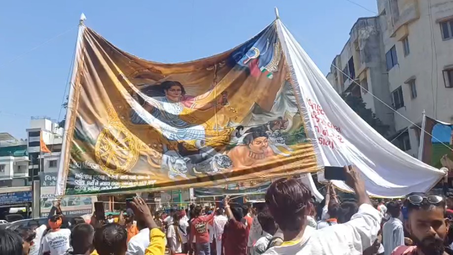 દેવીપુજક સમાજ પગપાળા સંઘ યાત્રા 52 ગજની ધજા લઈને કોઠા ગામ જશે 