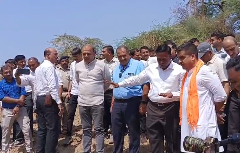 વિશ્વામિત્રી રિવાઈવલ પ્રોજેકટનું ગૃહ રાજ્યમંત્રી હર્ષ સંઘવી દ્વારા નિરીક્ષણ