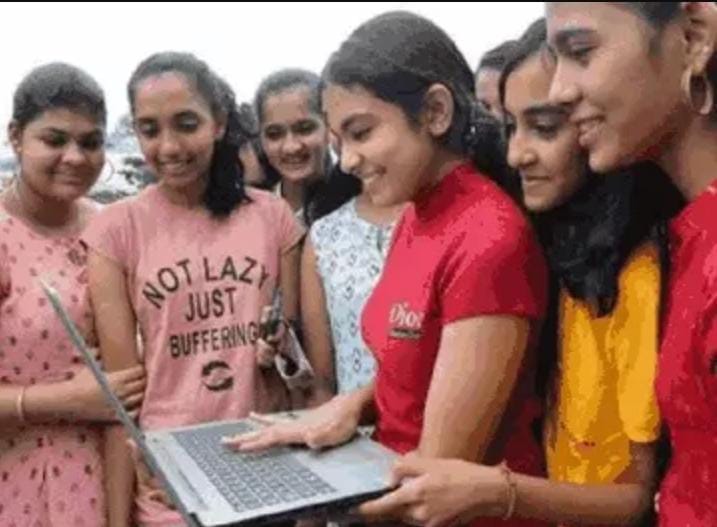 ધોરણ 10ની બોર્ડની પરીક્ષાનું 83.08% પરિણામ જાહેર: 1574 શાળાઓનું પરિણામ 100% આવ્યું!!