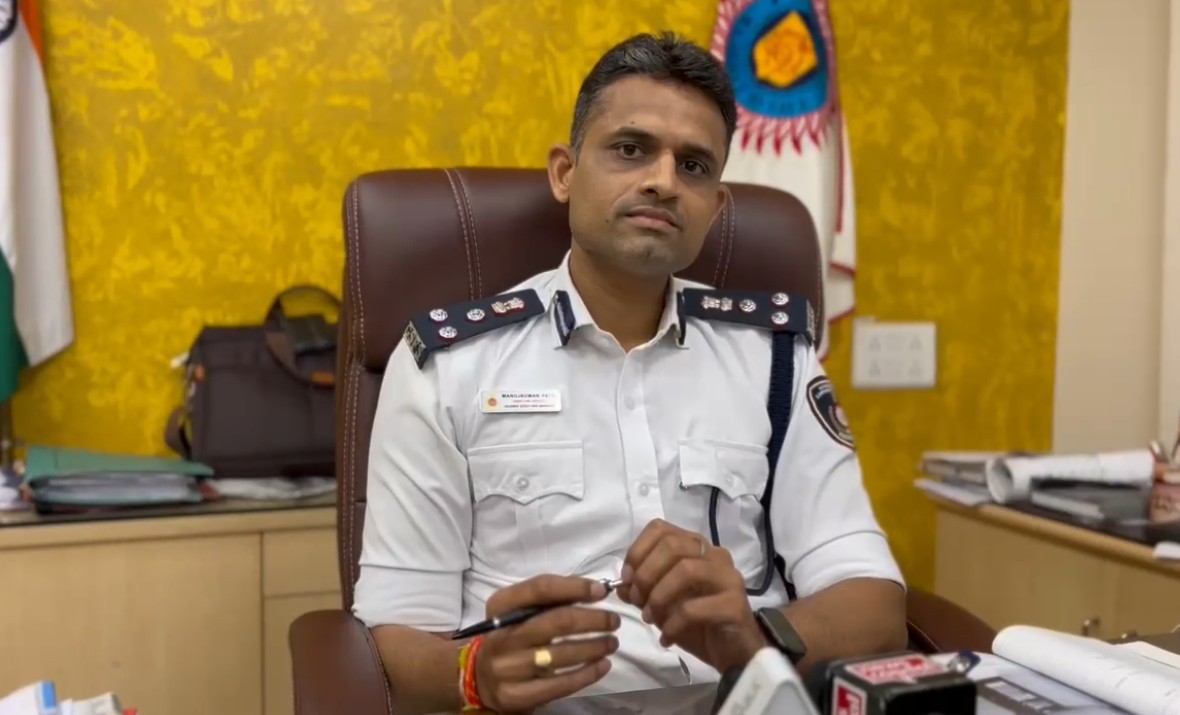 વેલડન પાટીલ.. ટૂંક સમયમાં ફાયર વિભાગમાંથી પણ કરોડો રૂપિયા બનાવવાની કળા ધગશ સાથે શીખી લીધી 
