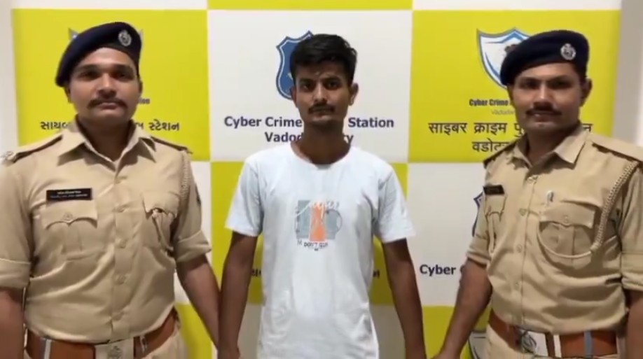 વડોદરા પોલીસની કડક કાર્યવાહી! ડીજીટલ એરેસ્ટ ગુનામાં પહેલીવાર પાસા