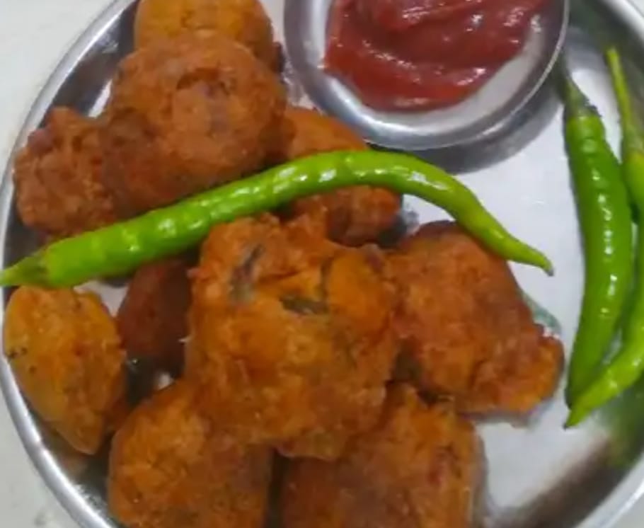 અવનવી વાનગી : મગની દાળના વડા બનાવવાની રીત
