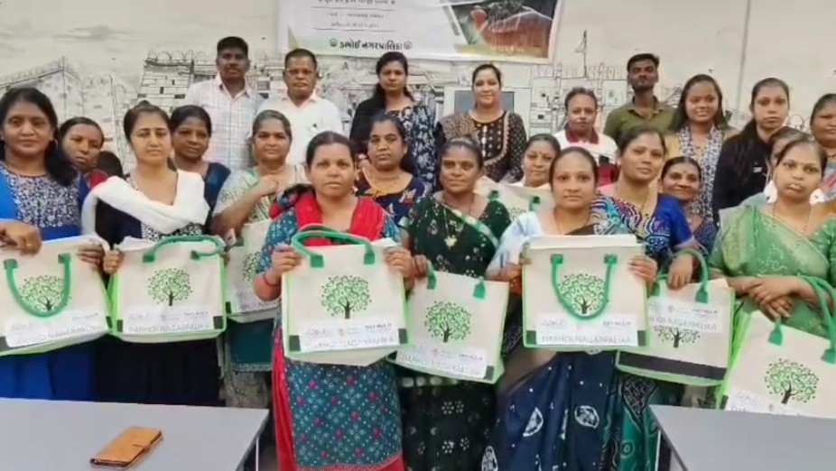 ડભોઇ નગરપાલિકા ખાતે વુમન ફોર ટ્રી દ્વારા ભારત કાર્યક્રમ યોજાયો. 