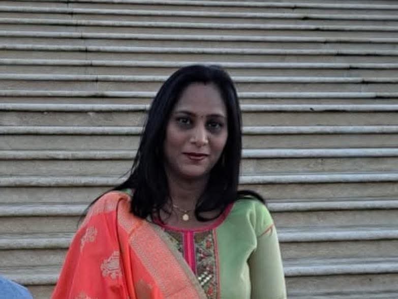 અમદાવાદ ખાતે બનેલી દર્દનાક હૃદય દ્રાવક પ્લેન ક્રેશ ઘટનામાં મૂળ હાલોલની અને લંડનમાં સ્થિર થયેલ પરણિત યુવતીનું પણ મોત થતા સમગ્ર હાલોલમાં ફેલાઈ ગમગીની 