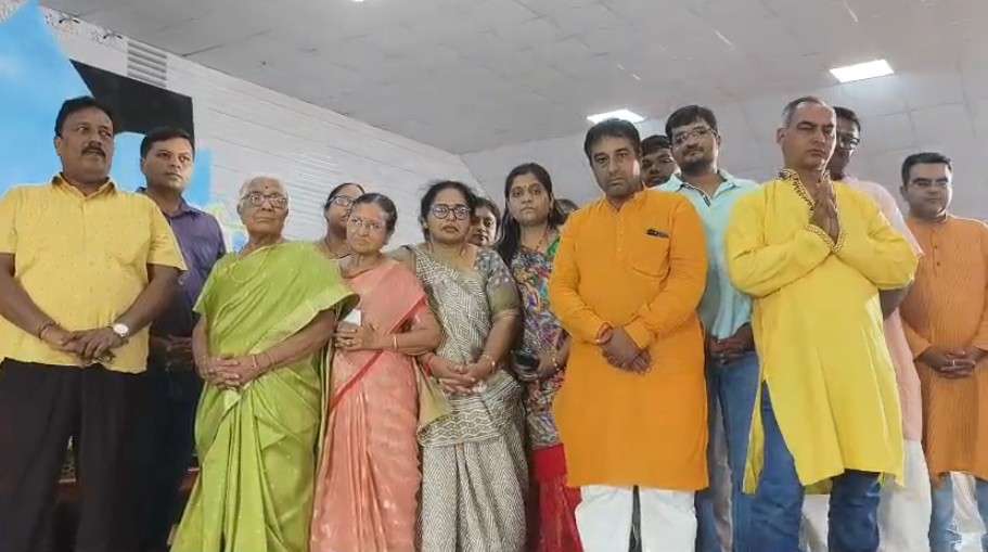 વડોદરા લાલબાગ જૈન સંઘમાં ચાતુર્માસ માટે પધારનાર ગચ્છાધિપતિ આચાર્ય ધર્મધુરંધરસુરી મહારાજની નિશ્રામાં પાલિતાણામાં સંક્રાંતિ મહોત્સવ યોજાયો