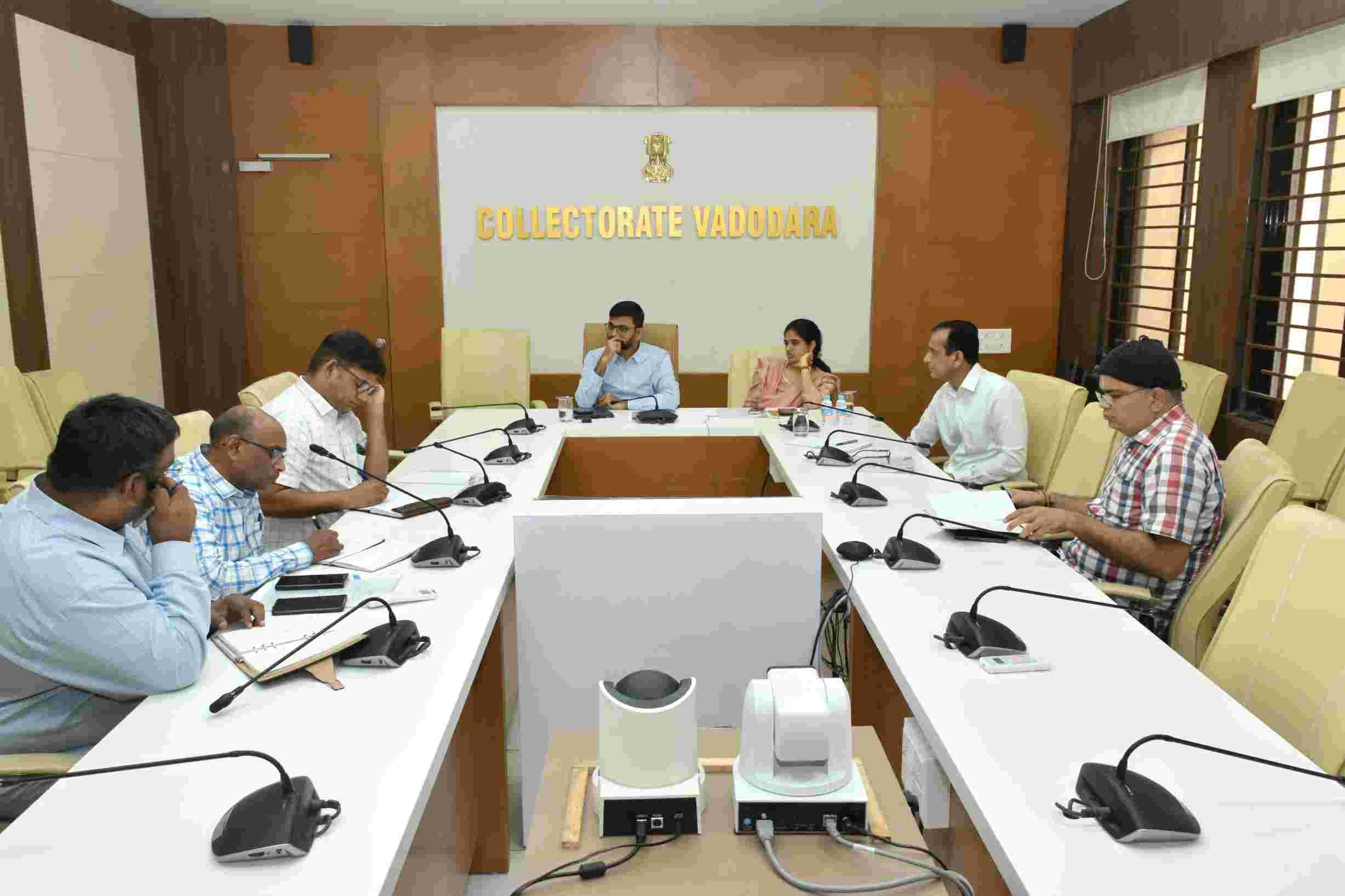 વડોદરા જિલ્લાના તમામ તાલુકા મથકો, નગરપાલિકા સહિત વિવિધ સ્થળોએ યોગ કાર્યક્રમોનું આયોજન