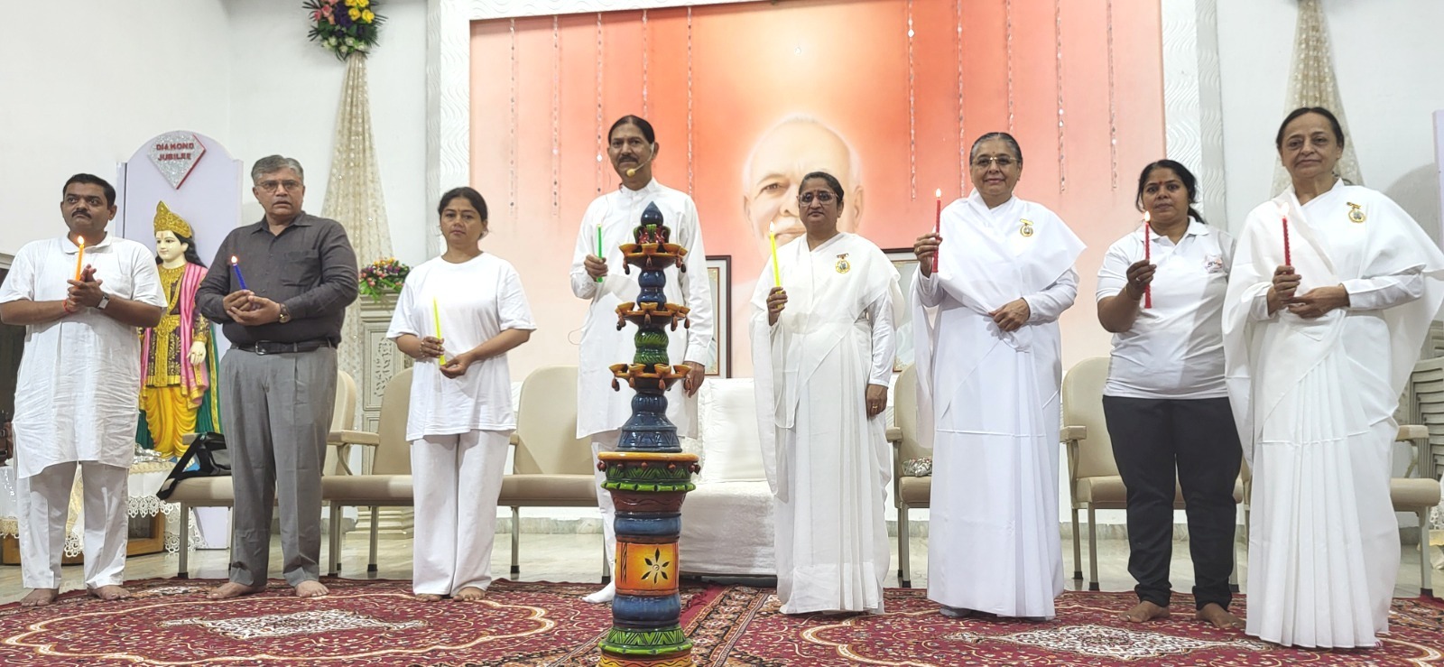 યોગાચાર્ય હરીશભાઈ વૈધ દ્વારા અટલાદરા પ્રજાપતિ બ્રહ્માકુમારી ખાતે આંતરરાષ્ટ્રીય યોગ દિવસની ભવ્ય ઉજવણી કરી