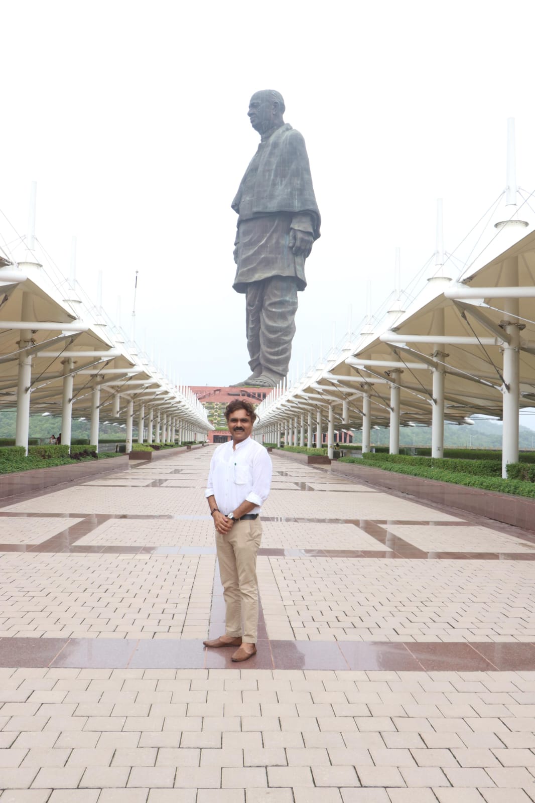 કેન્દ્રીય અનુસૂચિત જાતિ આયોગના અધ્યક્ષ કિશોર મકવાણાએ સ્ટેચ્યુ ઓફ યુનિટીની મુલાકાત કરી સરદાર સાહેબની પ્રતિમાને કર્યા નમન.