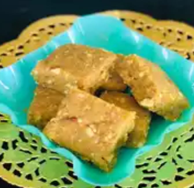 અવનવી વાનગી : ફરાળી સુખડી બનાવવાની રીત