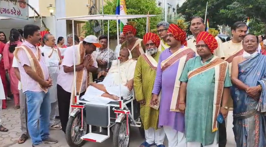 રામસુરી સમુદાયના જૈનાચાર્યોનો આજે અલકાપુરી જૈન સંઘના ભવ્યાતિભવ્ય ચાતુર્માસિક પ્રવેશ યોજાયો