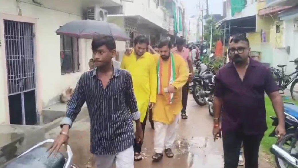 વોર્ડ નંબર 17માં સ્થાનિકો ટેક્ષ ભરતા હોવા છતાં પણ પાલિકા દ્વારા સુવિધા નથી મળતી