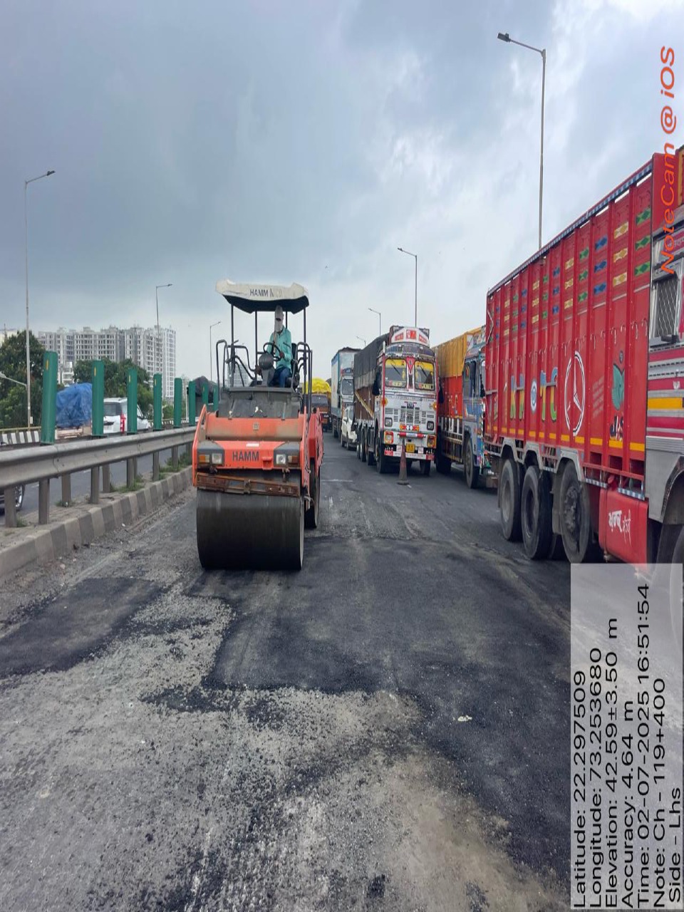 વડોદરાથી ભરુચ સુધીના રાષ્ટ્રીય ધોરીમાર્ગ-૪૮ પર યુદ્ધના ધોરણે રસ્તાઓ કરાઈ રહ્યા છે રિપેર