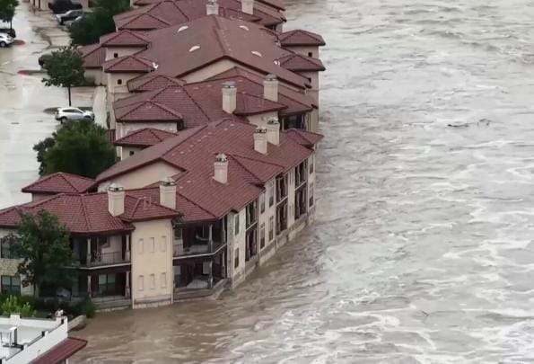 અતિભારે વરસાદના કારણે વિનાશક પૂર: ટેક્સાસ હિલકંટ્રીમાં કેરકાઉન્ટીમાં 28 બાળકો સહિત 84 લોકોના મૃતદેહ મળ્યા