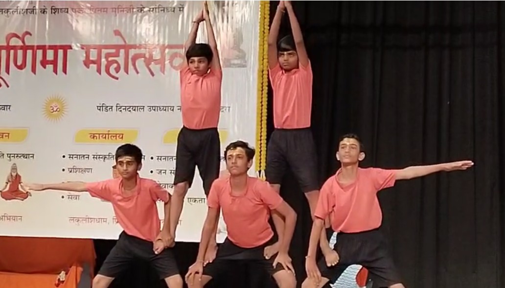 ગુરુપૂર્ણિમાએ પ્રિતમ મુનિજીના સાનિધ્યમાં કાર્યકમ યોજાયો