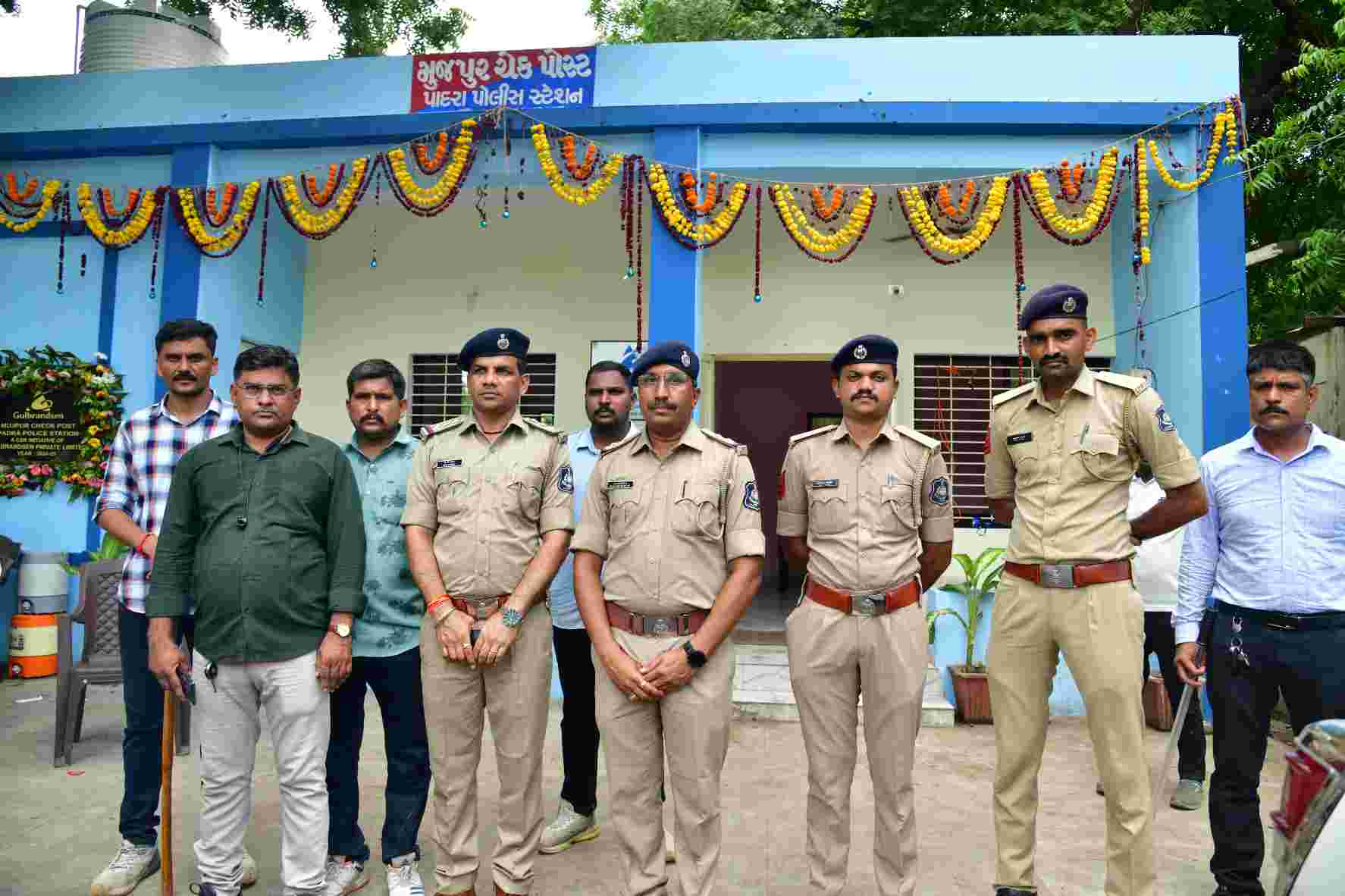 પાદરા પીઆઇનો ફોન આવ્યો અને પીએસઆઇ ગઢવી સૌ પ્રથમ પહોંચ્યા બ્રિજ દુર્ઘટના સ્થળે 