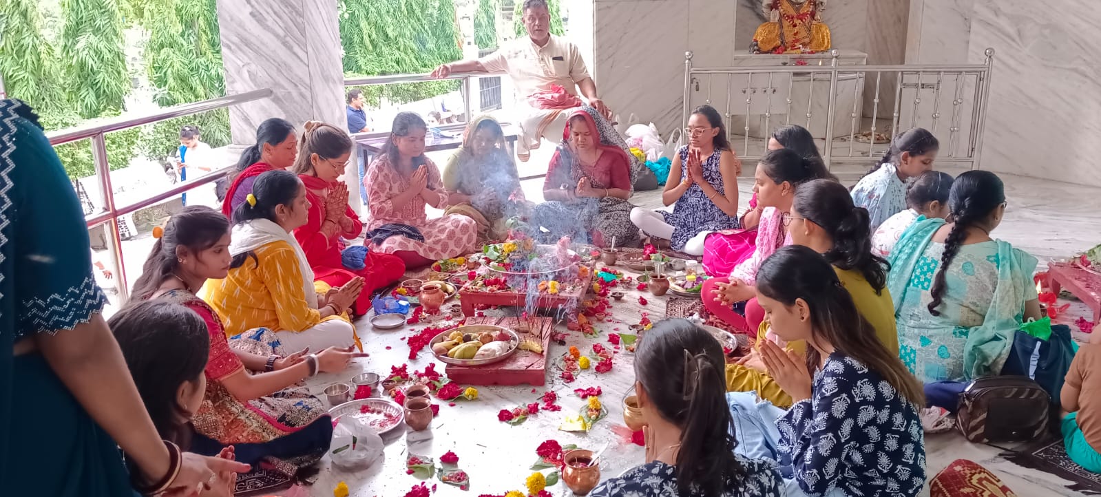 આજે જયા પાર્વતી વ્રતનો છેલ્લો દિવસ, કન્યાઓએ કુબેરેશ્વર મહાદેવ મંદિરમાં મોટી સંખ્યામાં ઉપસ્થિત રહી પૂજા અર્ચના કરી 