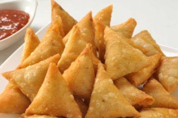 અવનવી વાનગી : ડુંગળીના સમોસા બનાવવાની રીત