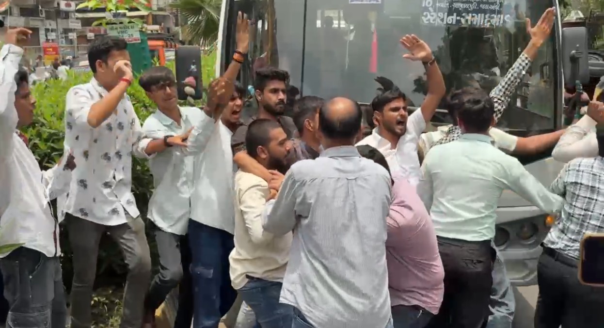 NSUI દ્વારા ઓડિશાના વિદ્યાર્થીનીને ન્યાય અપાવવા MS યુનિવર્સિટી ખાતે વિરોધ પ્રદર્શન