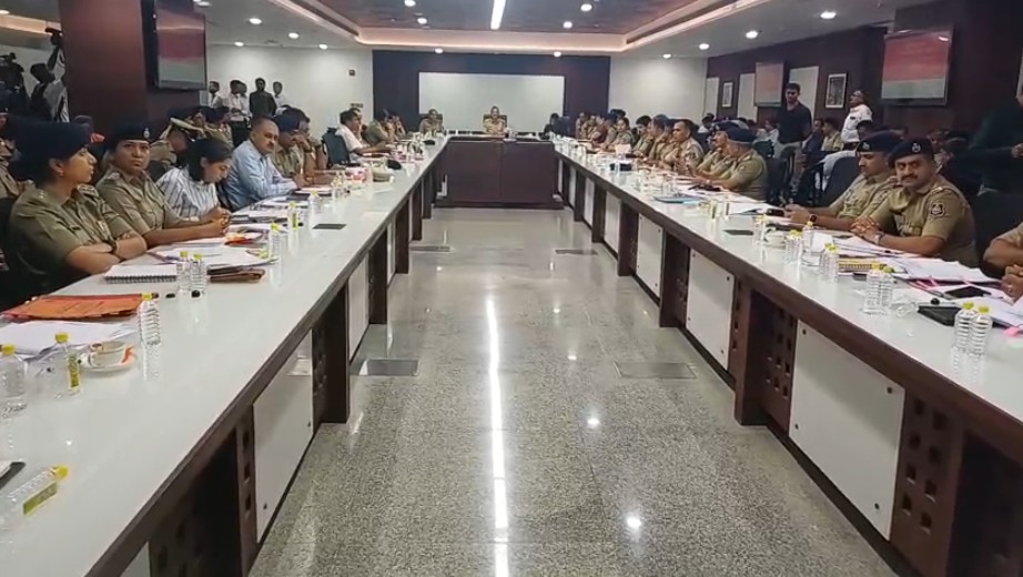 ગુનાને અટકાવવા માટે અમદાવાદ શહેર પોલીસ દ્વારા ક્રાઈમ કોન્ફરન્સ