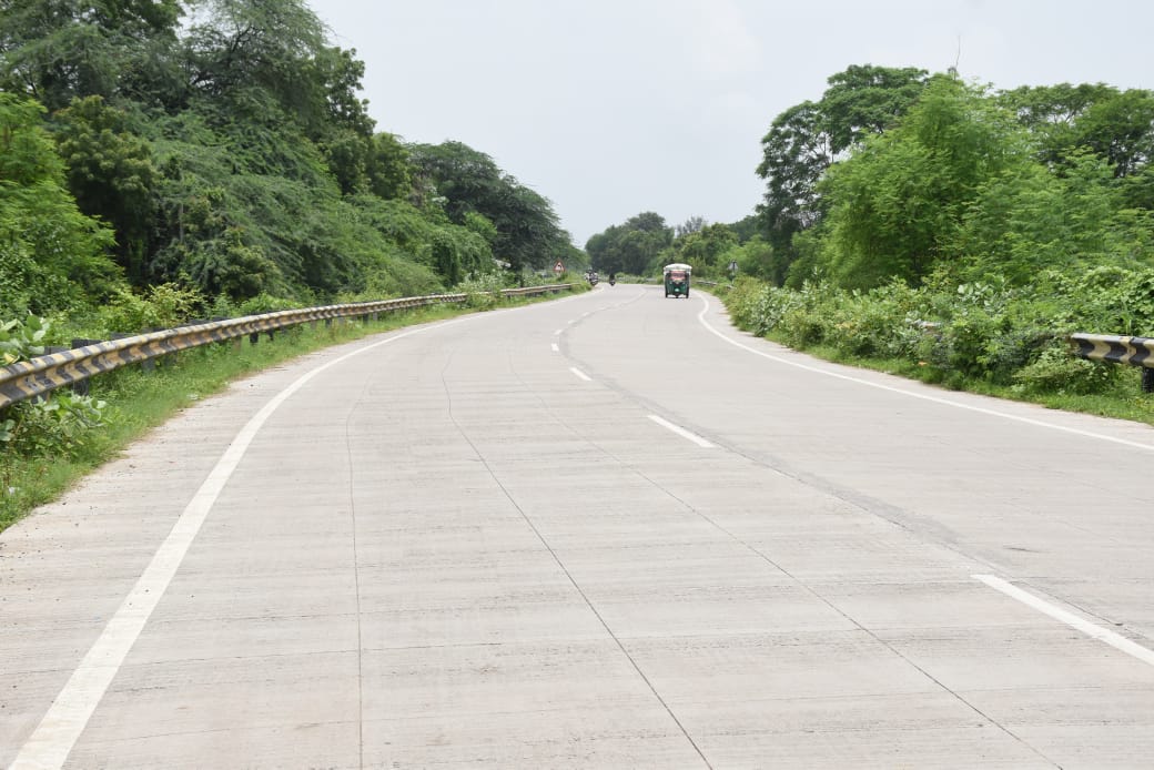 વડોદરા અને આણંદ જિલ્લાને જોડતા ગોત્રી-સેવાસી-સિંઘરોટ રોડને વાઈટ ટોપિંગ ટેકનોલોજીથી બનાવાયો