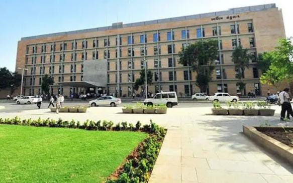 CM કાર્યાલય અને કલેક્ટર કચેરીને બે દિવસ અગાઉ બોમ્બથી ઉડાવી દેવાની ધમકીભર્યો ઇ-મેલ મળ્યો