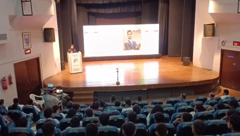 એમ.એસ.યુનિવર્સિટી ખાતે વિધાર્થીઓ અને યુવાઓના માર્ગદર્શન માટેના કાર્યક્રમનું આયોજન કરવામાં આવ્યું  