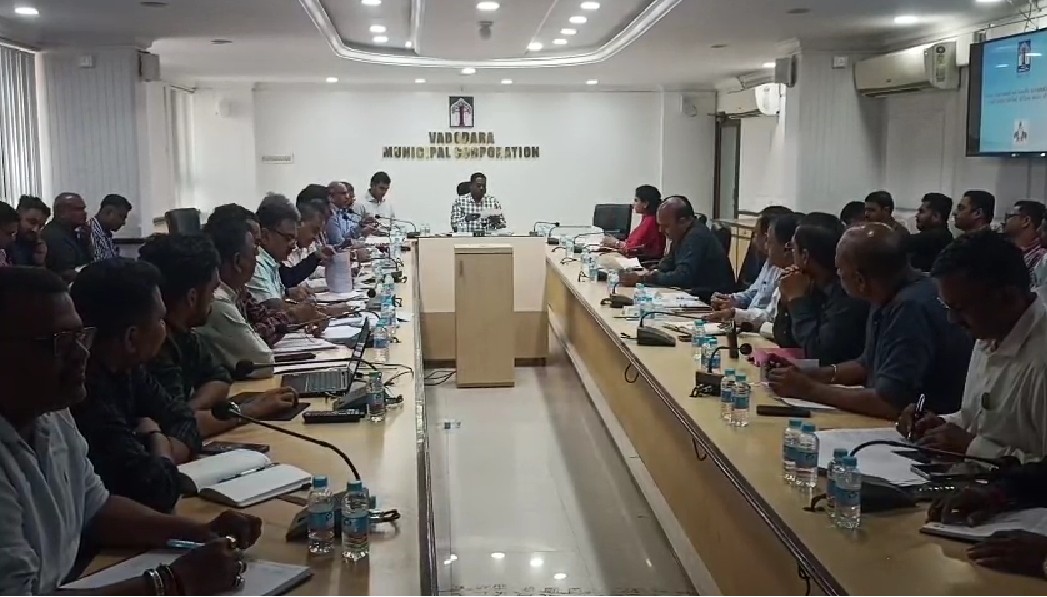 મહાનગર પાલિકા ખાતે સંકલનની બેઠક મળી, પાલિકાના કમિશ્નર સહિત અધિકારીઓ હાજર રહ્યા