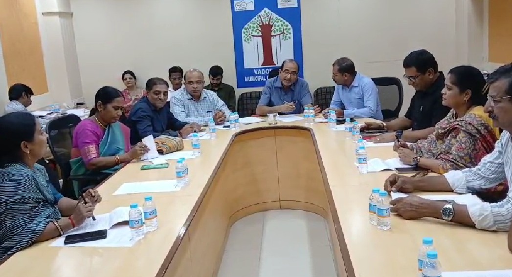 ડોક્ટર શીતલ મિસ્ત્રીના અધ્યક્ષતામાં સ્થાયી સમિતિની બેઠક મળી