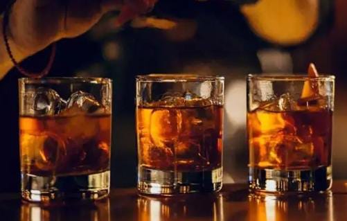 પ્રોવિઝન સ્ટોરની આડમાં વિદેશી દારૂનો ધંધો કરતો આરોપી પકડાયો