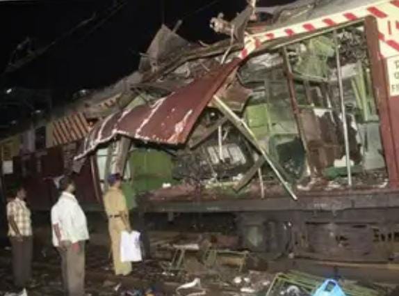 મુંબઈ લોકલ ટ્રેન બ્લાસ્ટ કેસમાં 11 આરોપી તમામ આરોપોમાંથી મુક્ત