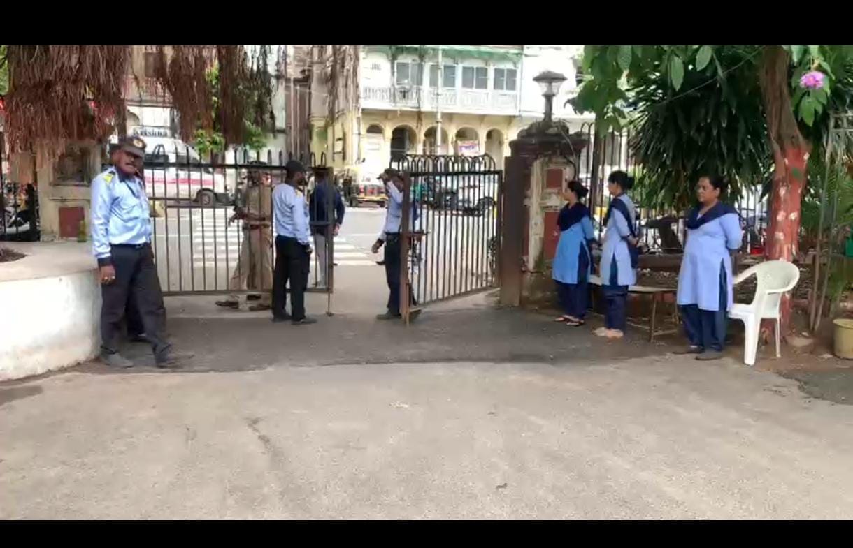 મેયર ભુલી જાય છે કે વડોદરાની પ્રજાનું અમોઘ શસ્ત્ર તેનો અમુલ્ય મત છે, અત્યારે તમે અત્યાચાર કરો પણ પ્રજાનો પણ વારો આવશે