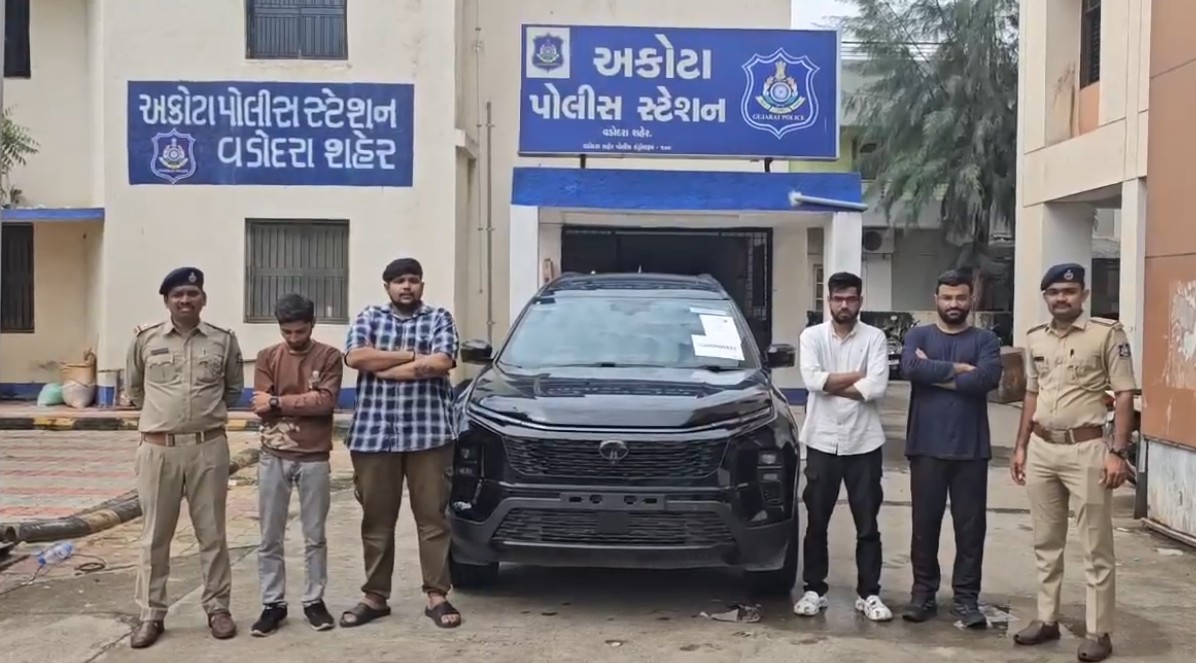 અલકાપુરી વિસ્તારમાં પાંચ લોકોએ 1 યુવકનો મારામારીનો વિડિયો વાયરલ થતા અકોટા પોલીસે ચાર લોકોની અટકાયત કરી