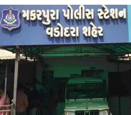 બરોડા ડેરી પાસે 12 જેટલી લારીઓમાં ગઈ સવારે તોડ-ફોડ બાદ ચોરી