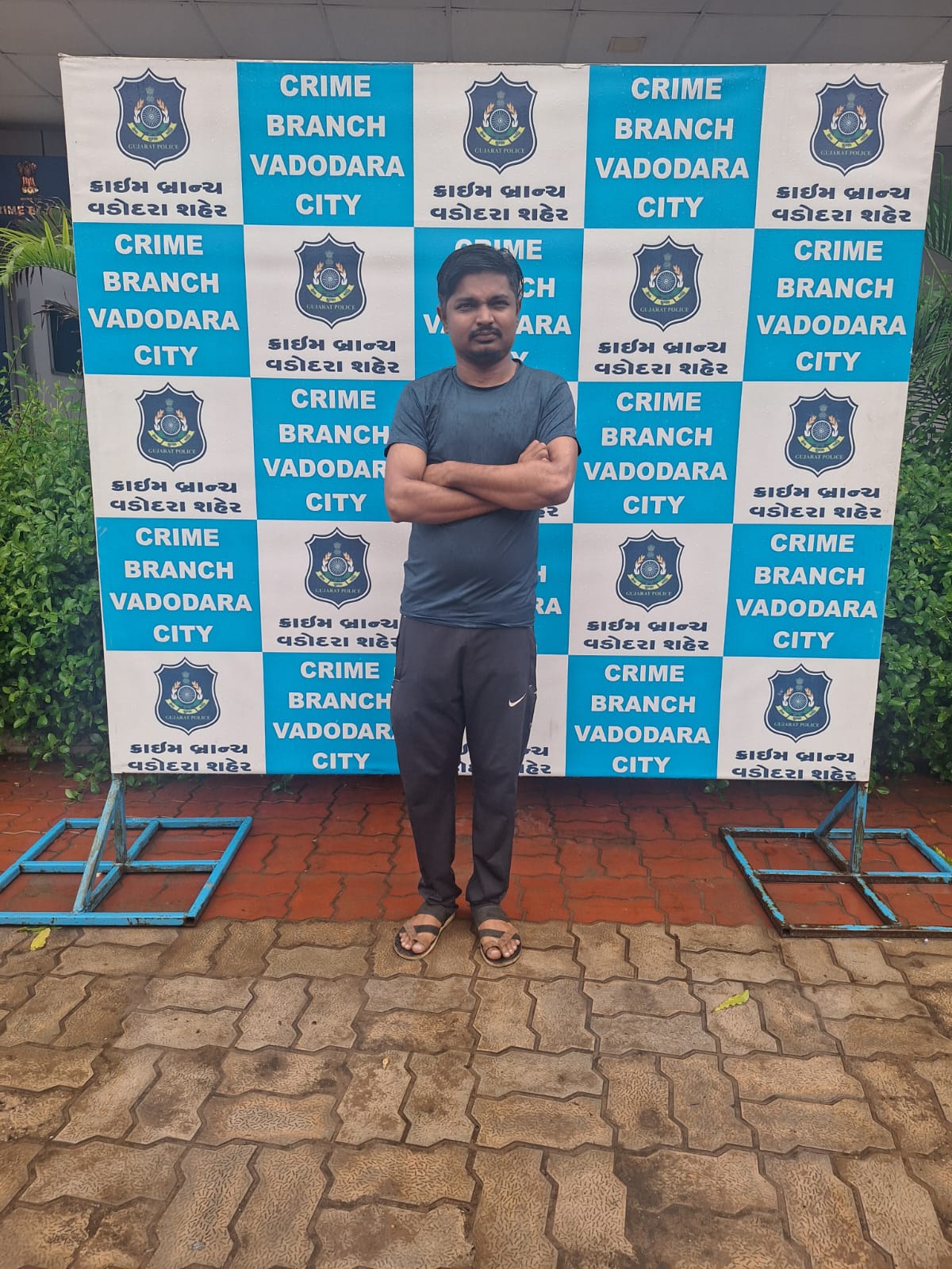 સુરત-રાજકોટમાં શેર ટ્રેડિંગના બહાને ઠગાઈના ગુનાઓમાં વોન્ટેડ આરોપી ઝડપાયો 