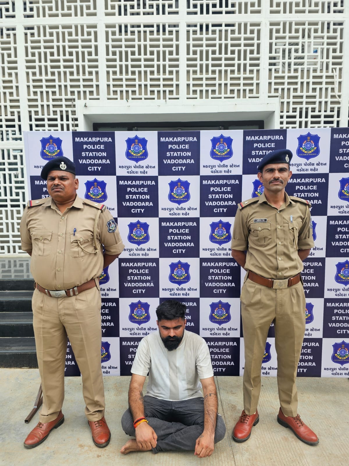 હોટલમાં બોલાવી દુષ્કર્મ આચરનાર હોટલ માલિકની ધરપકડ