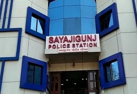 લગ્નનો ઇનકાર કરનાર  યુવતીની યુવક દ્વારા પજવણી : યુવતીના ઘર પાસે જઈ તમાશો કર્યો 