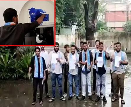 સુત્રોચ્ચાર કરીને ડેપ્યુટી ચીફ વોર્ડનની ઓફિસ બહાર દેખાવો 