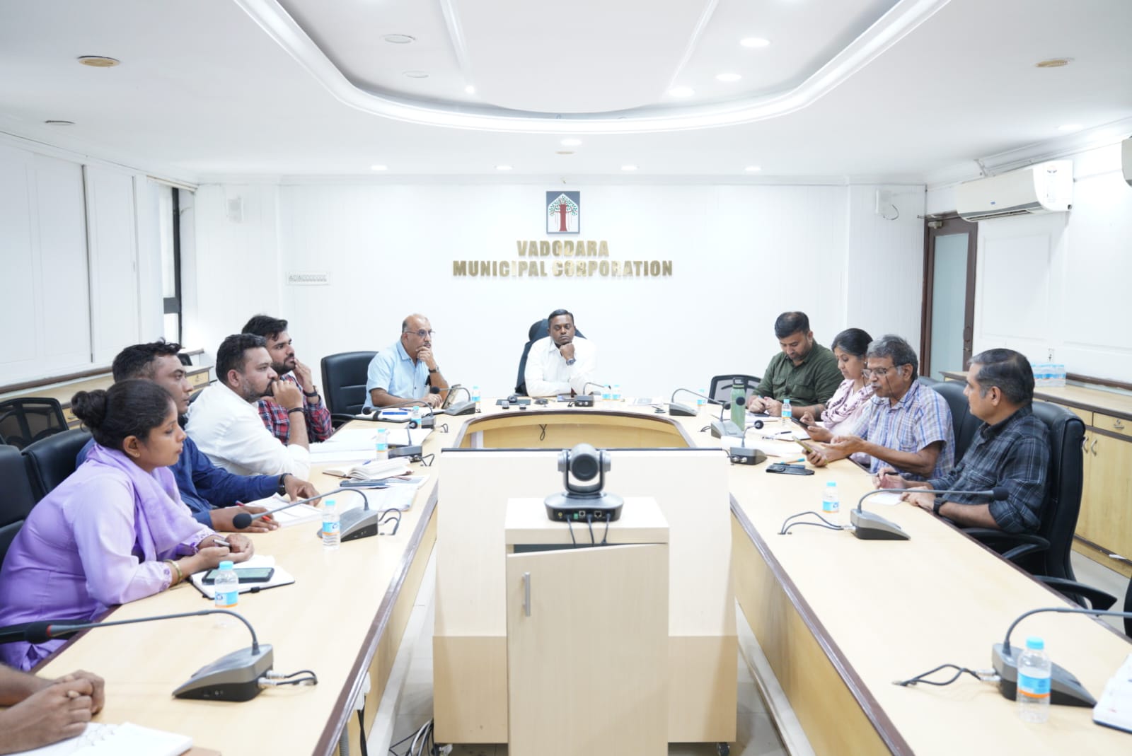 વિશ્વામિત્રી પ્રોજેક્ટ અને વરસાદને લગતી કામગિરીની સમિક્ષા બેઠક