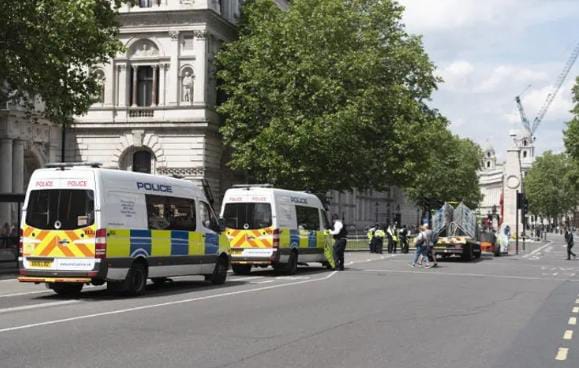 લંડનમાં આવેલા બર્મોન્ડસી ખાતે કોમર્શિયલ પરિસરમાં ચાકુબાજી બે લોકોએ જીવ ગુમાવ્યા