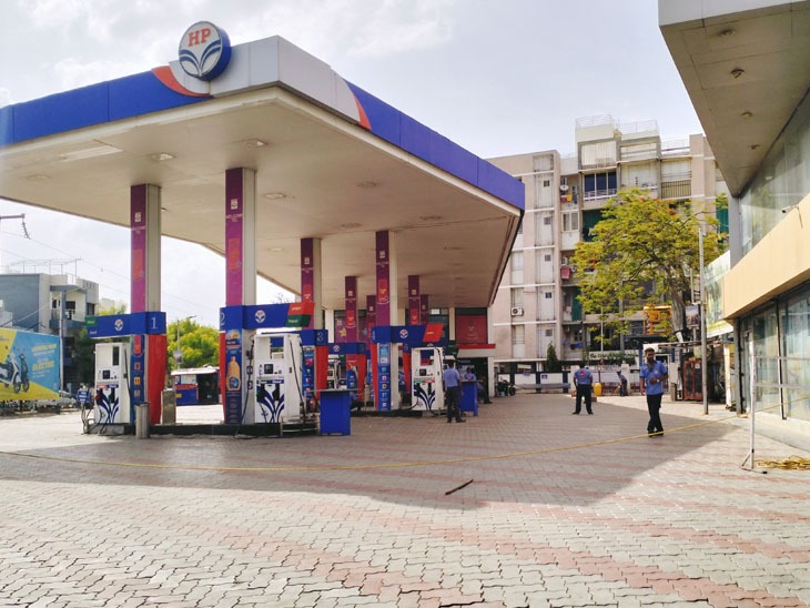 પહેલી ઓગસ્ટ 2025થી હેલ્મેટ વગરના ટુ વ્હીલરને પેટ્રોલ નહીં મળે