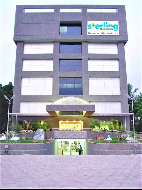 યોગ્ય રીતે બાયો મેડિકલ વેસ્ટનો નિકાલ ના કરનારી સ્ટર્લિંગ હોસ્પિટલને 30 દિવસમાં સુધારો નાં થાય તો બંધ કરવાનો આદેશ