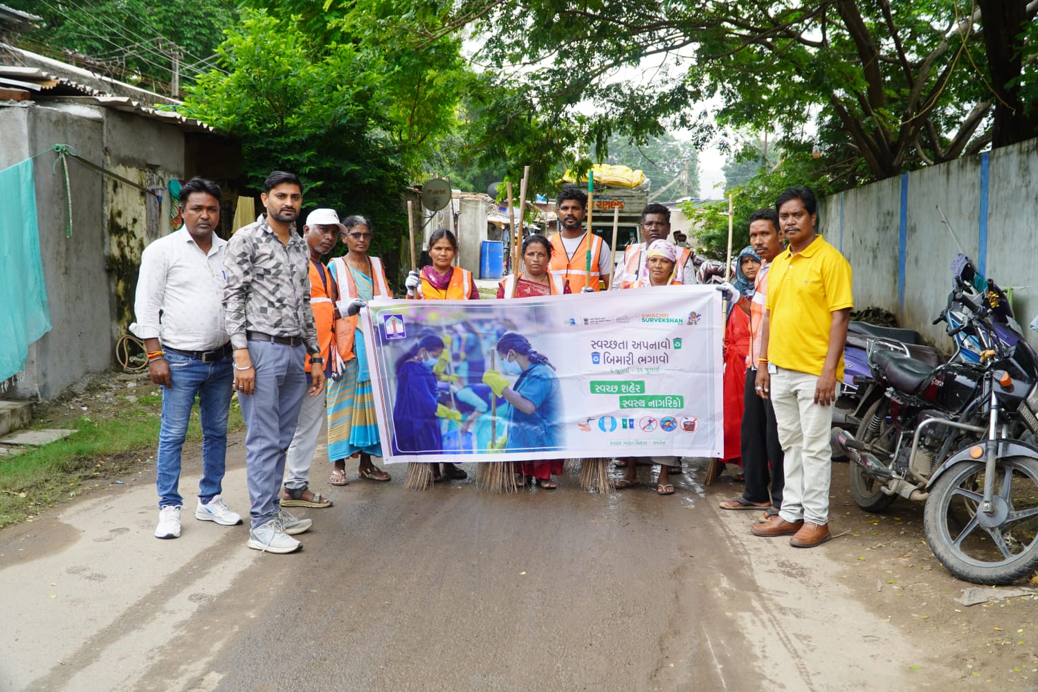 શહેરના ચારેય ઝોનમાં પેચવર્ક અને સફાઇ ઝુંબેશ શરુ કરાઇ 